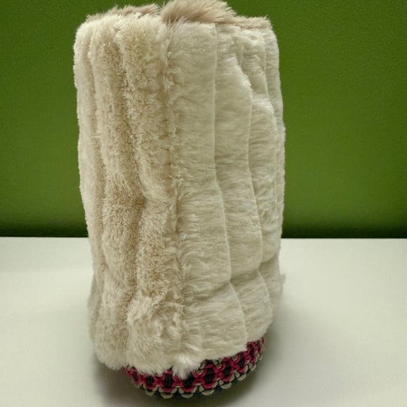 Cozy Faux Fur Slipper Boot - Picture 6 of 7